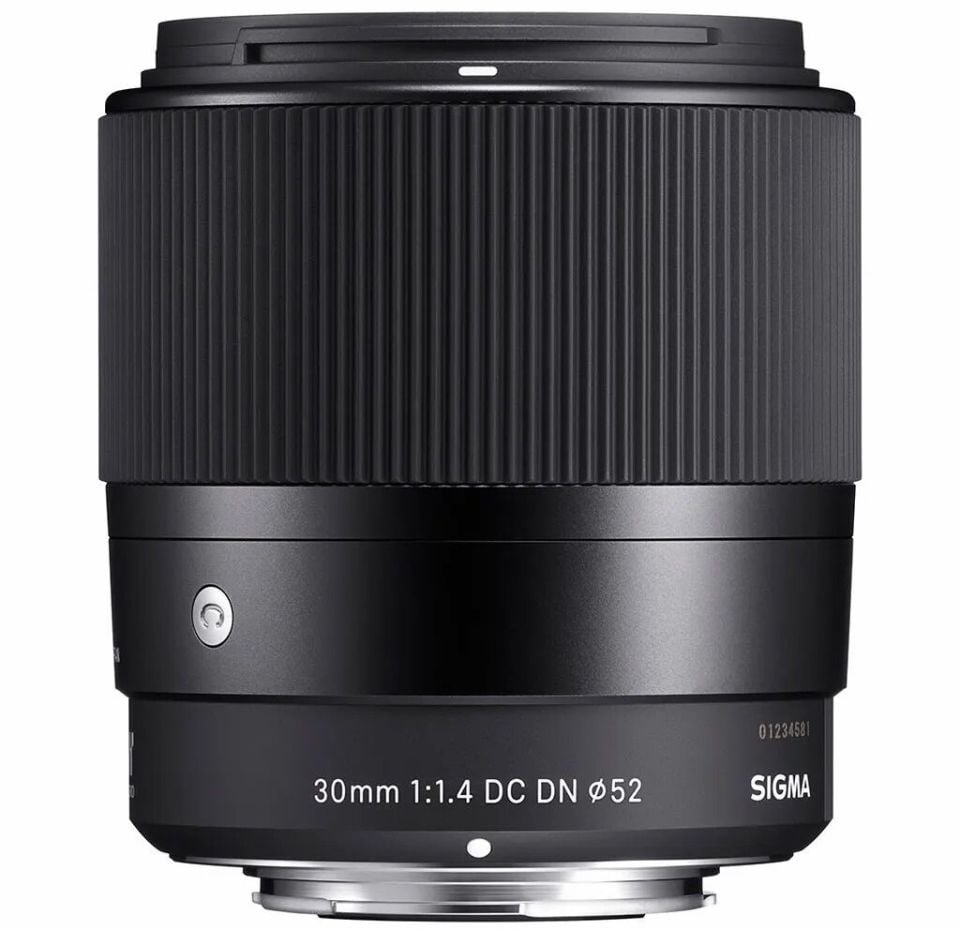 Sigma 30mm f/1.4 DC DN Lens (Sony E Mount)
