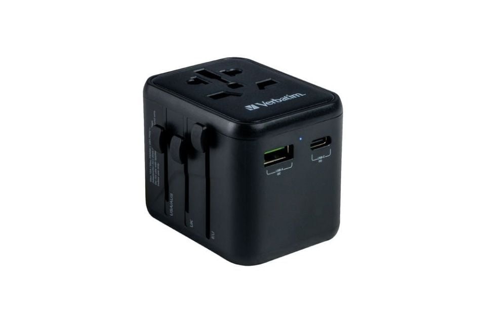 Verbatim UTA-02 Evrensel Seyahat Adaptörü - PD20W / QC / 1xUSB / 1xType-C