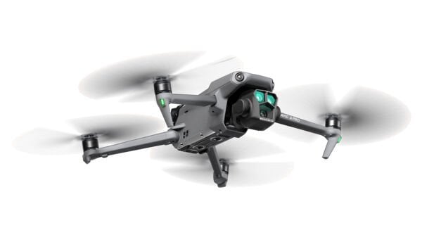 DJI Mavic 3 Pro ve DJI RC