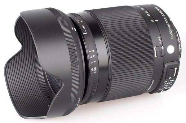 Sigma 18-300mm F/3.5-6.3 DC Macro OS HSM Lens (Canon EF)
