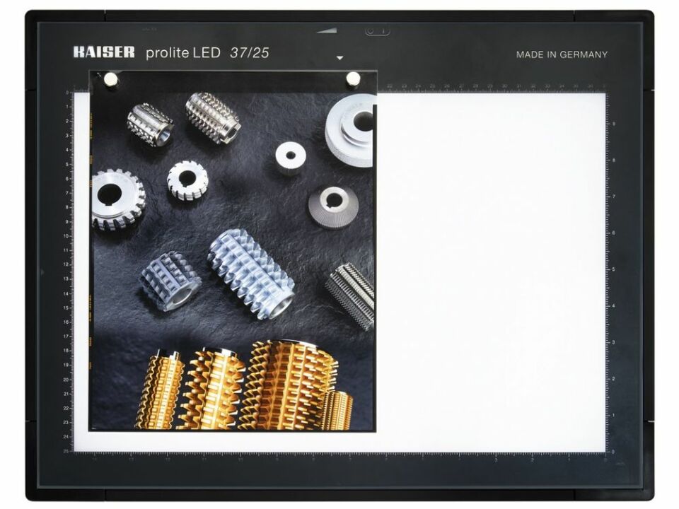 Kaiser Prolite LED  Işıklı Kutu (2479)