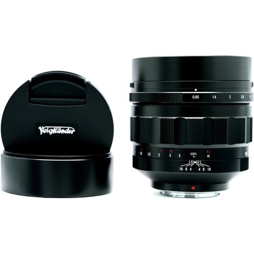 Voigtlander Nokton 60mm f/0.95 Lens (MFT Uyumlu)