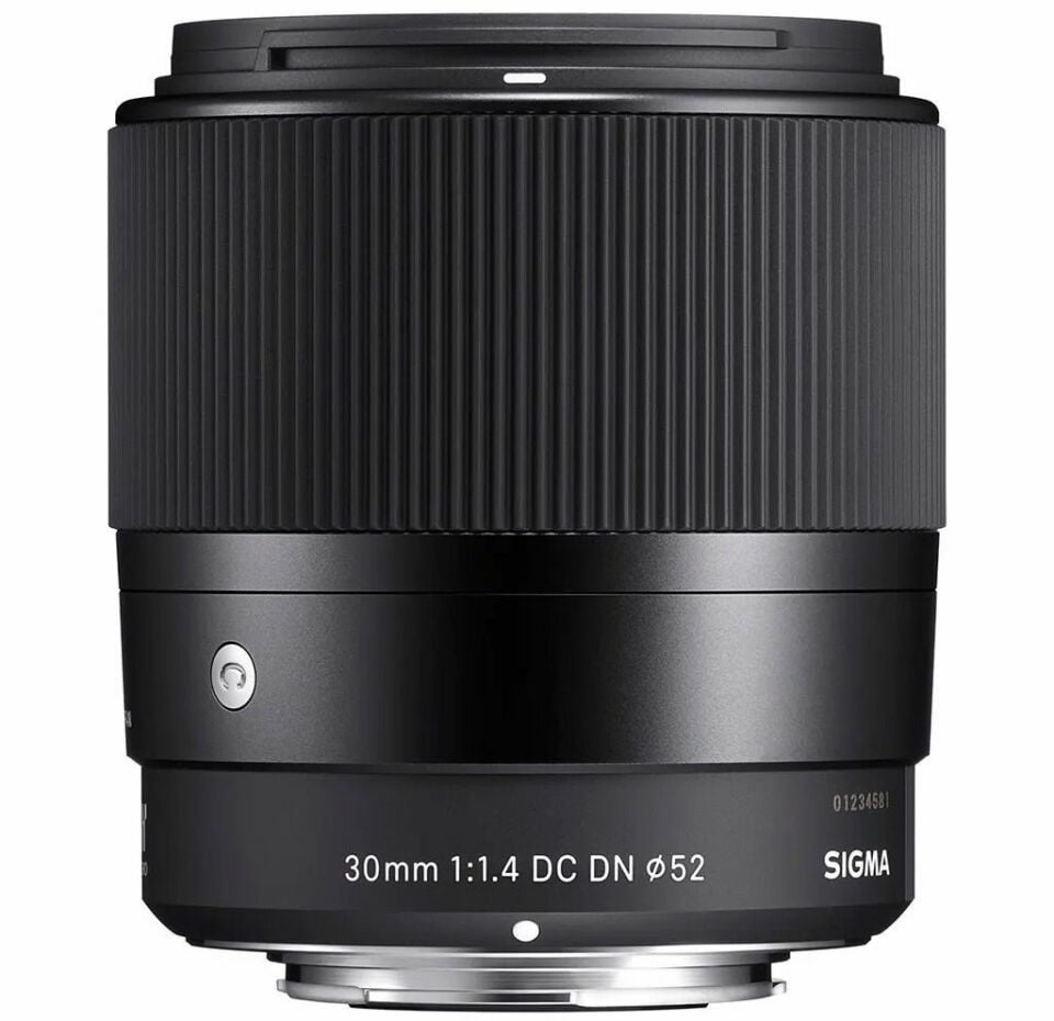 Sigma 30mm f/1.4 DC DN Lens (Fujifilm X)