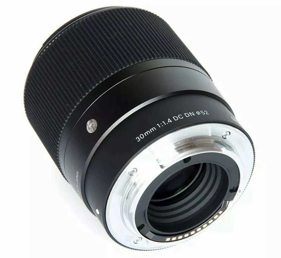 Sigma 30mm f/1.4 DC DN Contemporary Lens (Canon RF)
