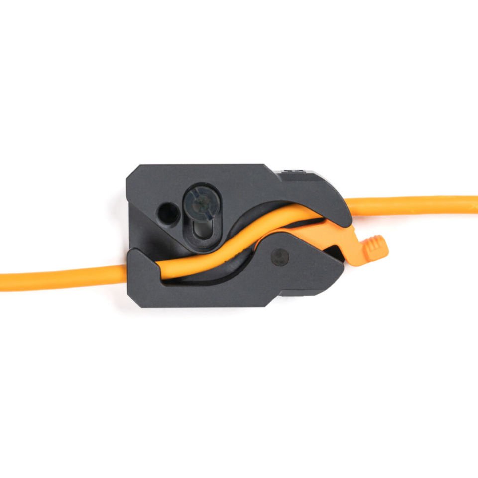 TetherPro USB-C - USB-C, 31′ (9,4 m), Düz - Dik Açılı Kablo + Kontrol Adaptörlü Kit
