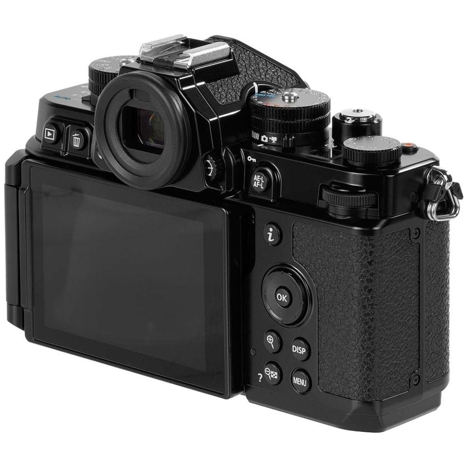 Nikon Zf Body Aynasız Fotoğraf Makinesi