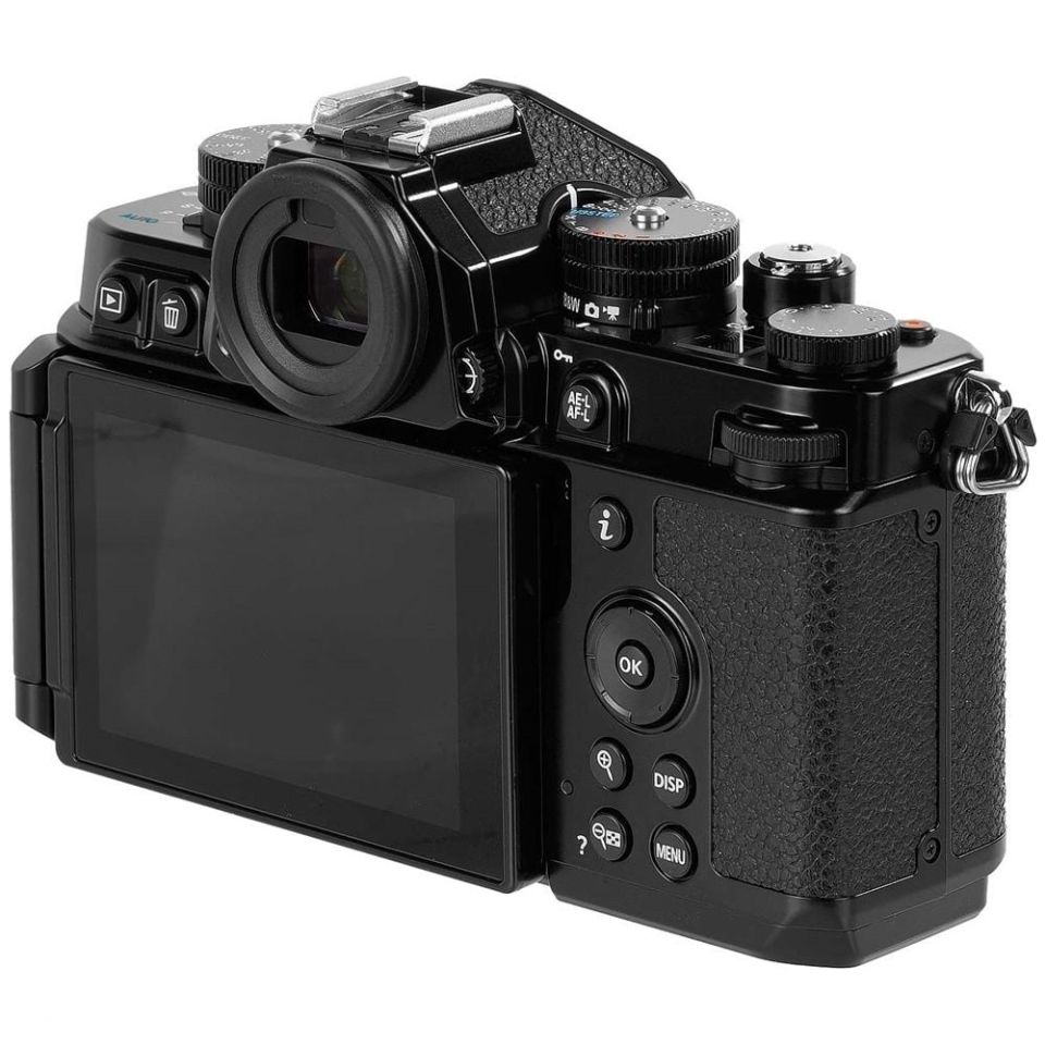 Nikon Zf Body Aynasız Fotoğraf Makinesi