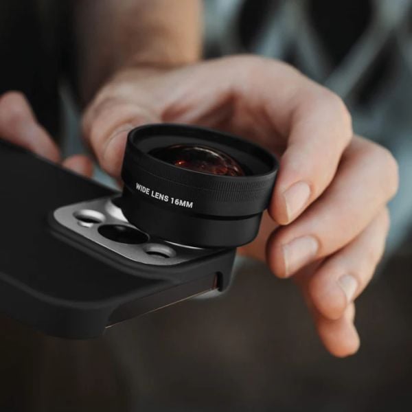 SANDMARC Geniş Açı Lens - iPhone 15 Pro Max
