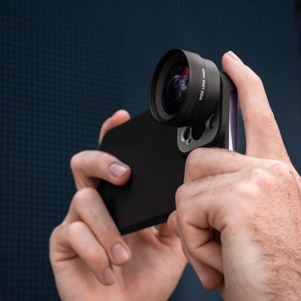 SANDMARC Geniş Açı Lens - iPhone 15 Pro Max