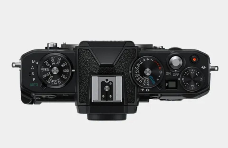 Nikon Z FC 18-140mm VR Lens Kit  ( Siyah )