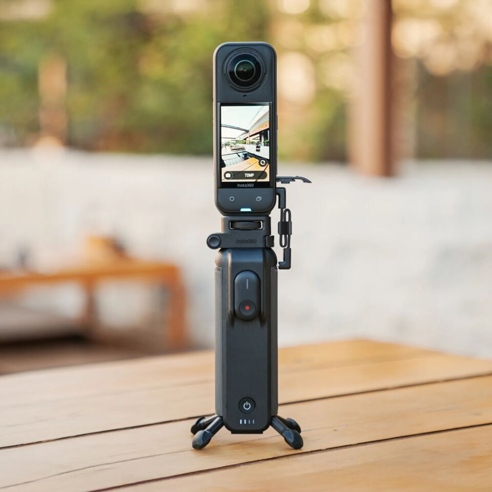 Insta360 Power Grip ''Capture Every Moment''