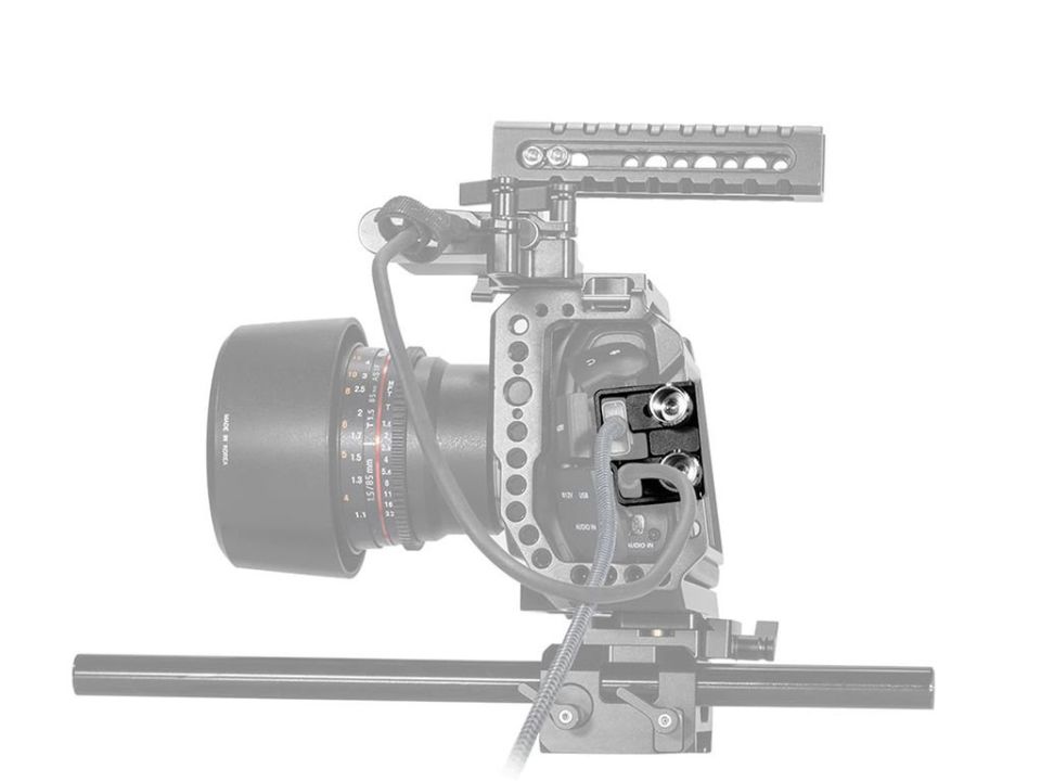 SmallRig 2246B BMPCC 6K and 4K Kafesler İçin HDMI ve USB-C Kablo Kıskacı
